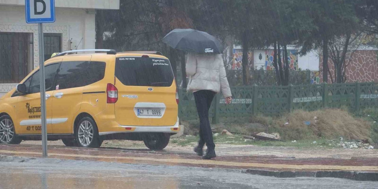 Mardin’de sağanak yağış etkili oldu