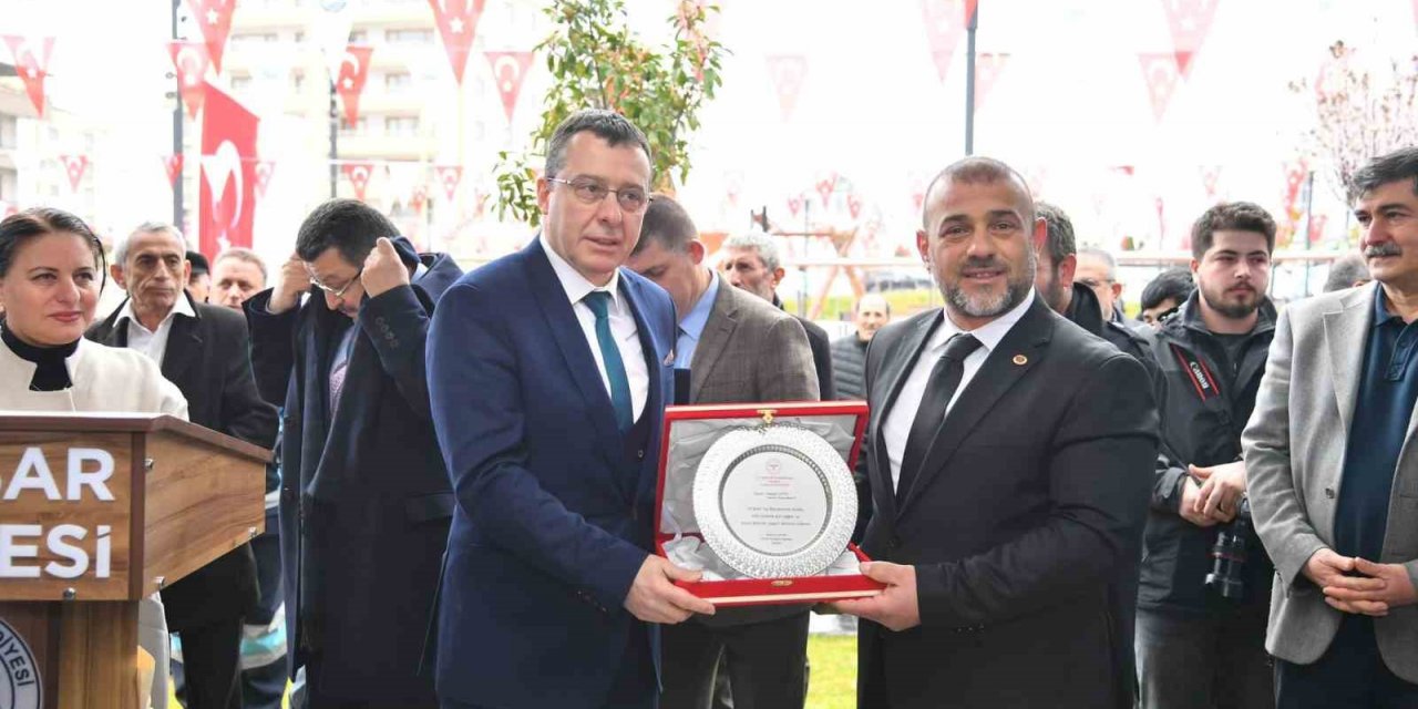 Tıp Bayramı’nda Sağlıkçılar Parkı hizmete açıldı