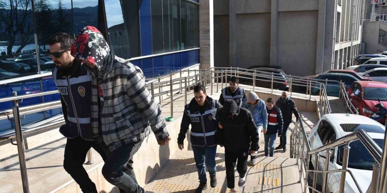 Motosiklet hırsızları tutuklanarak cezaevine gönderildi