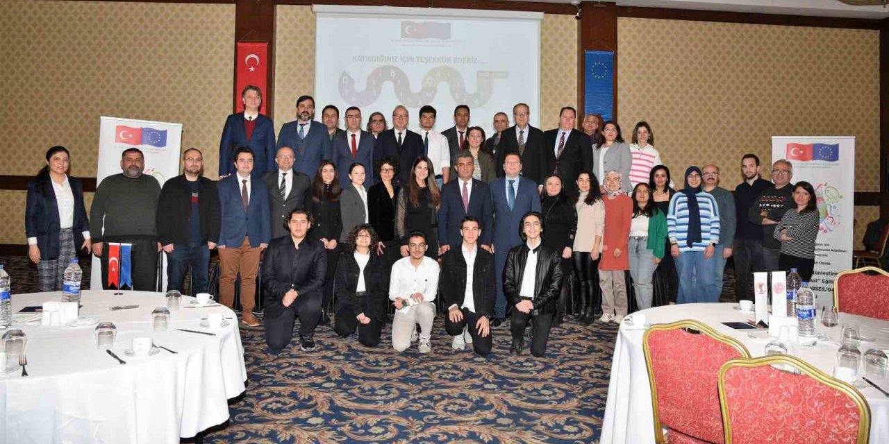 Denizli’de Bütünleştirici Bilim ve Sanat Eğitimi Çalıştayı yapıldı