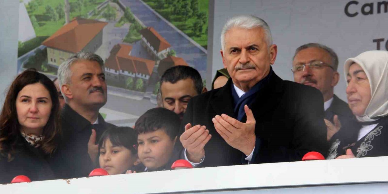 Binali Yıldırım’ın annesi vefat etti