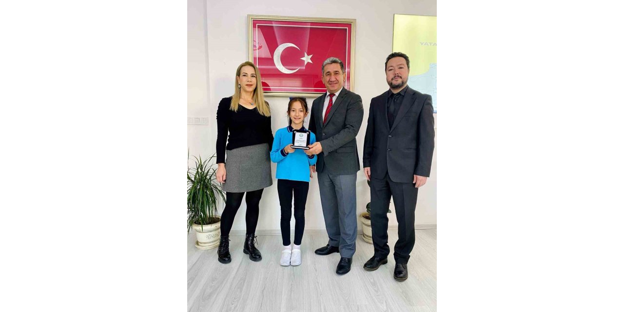 Muğla’da 18 Mart Resim Yarışması’nda dereceye giren öğrenciler ödülünü aldı