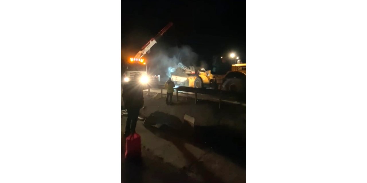 Kütahya’da kimyasal madde yüklü tır devrildi: 1 yaralı