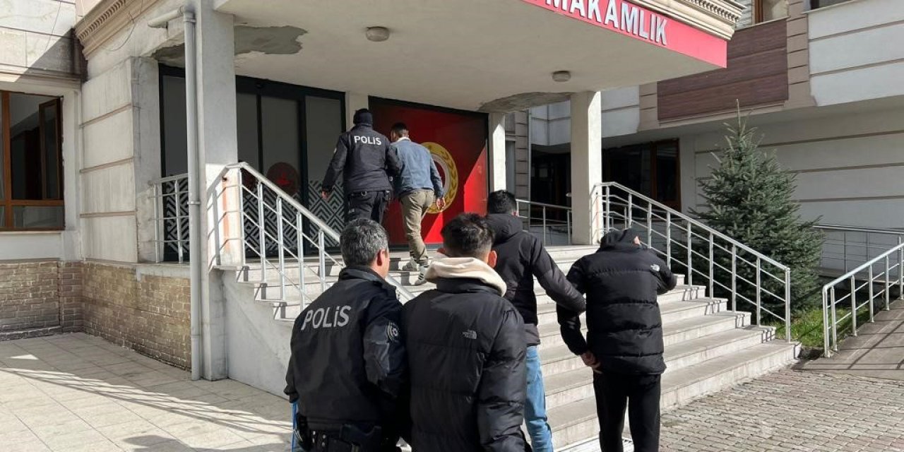 Kastamonu’da evlere danan 3 kişi tutuklandı