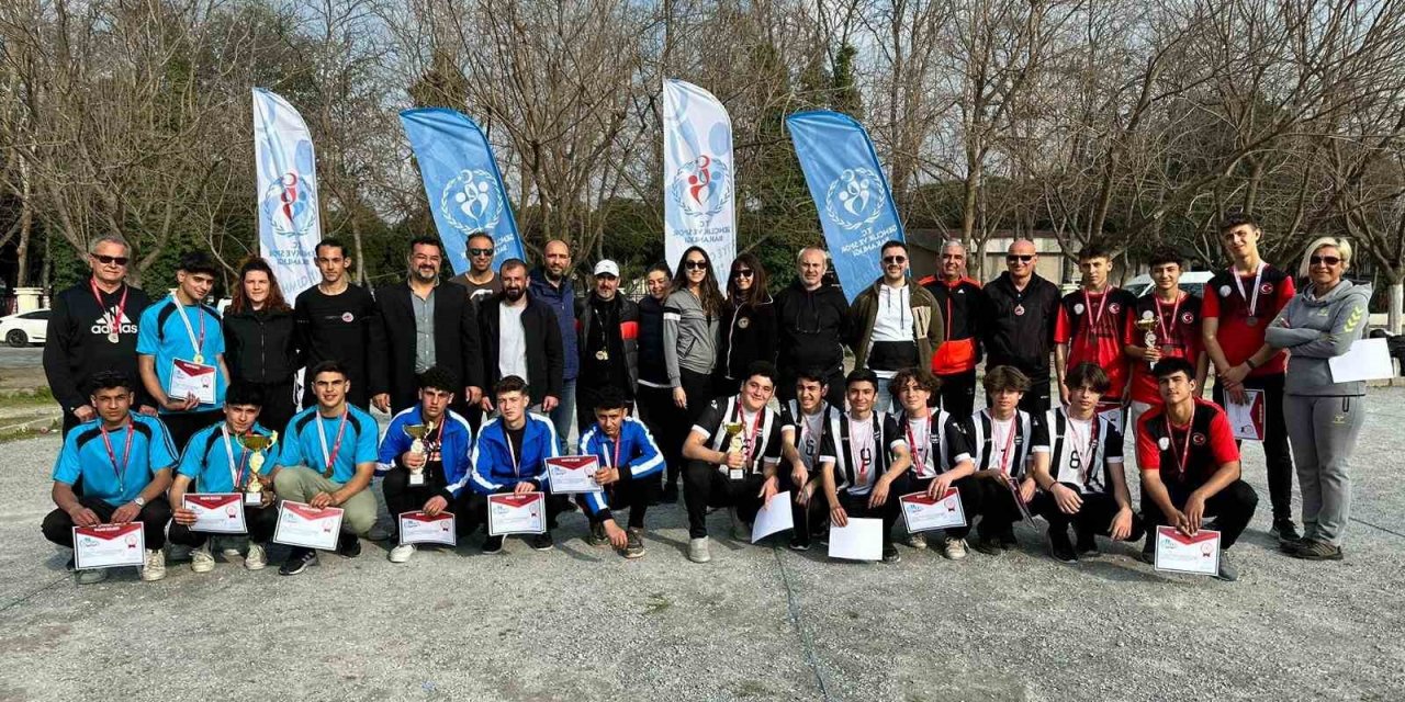Aydın’da gençler Bocce’de ter döktü