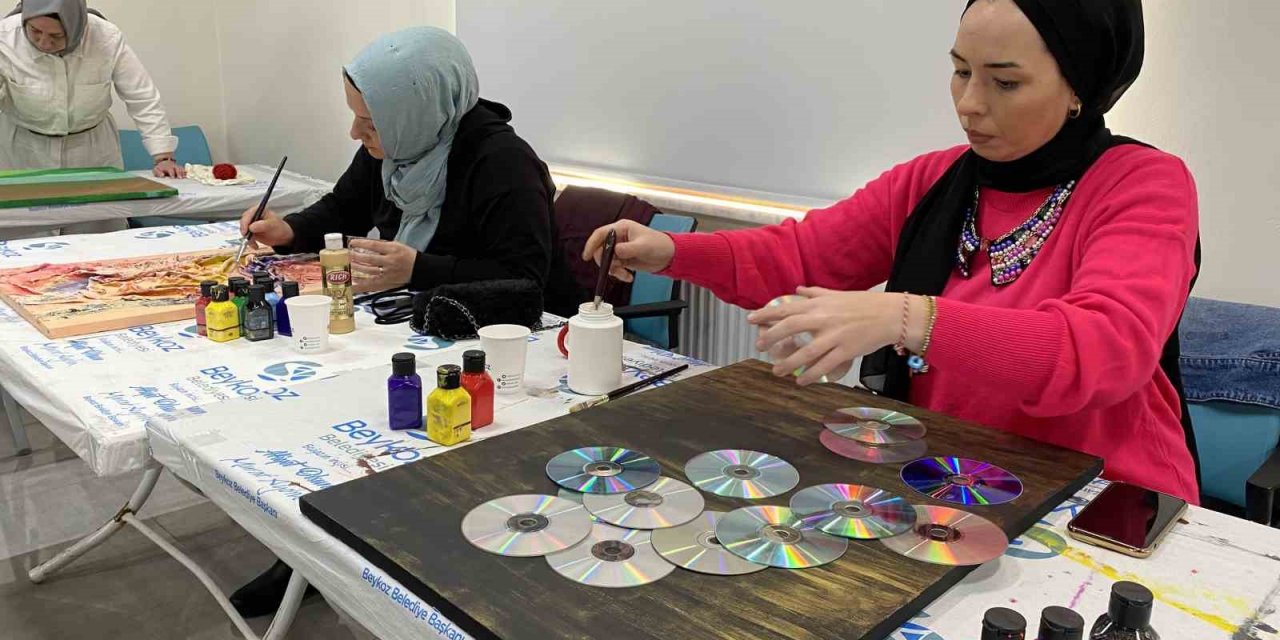 Beykozlu ev kadınları “Sıfır Atık” için tablolar üretiyor