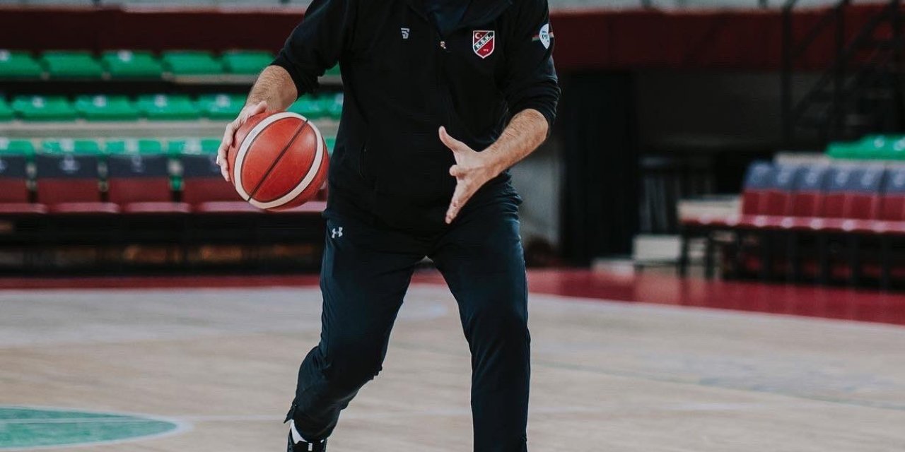 Ufuk Sarıca: “Fenerbahçe galibiyetiyle yerimizi koruduk”