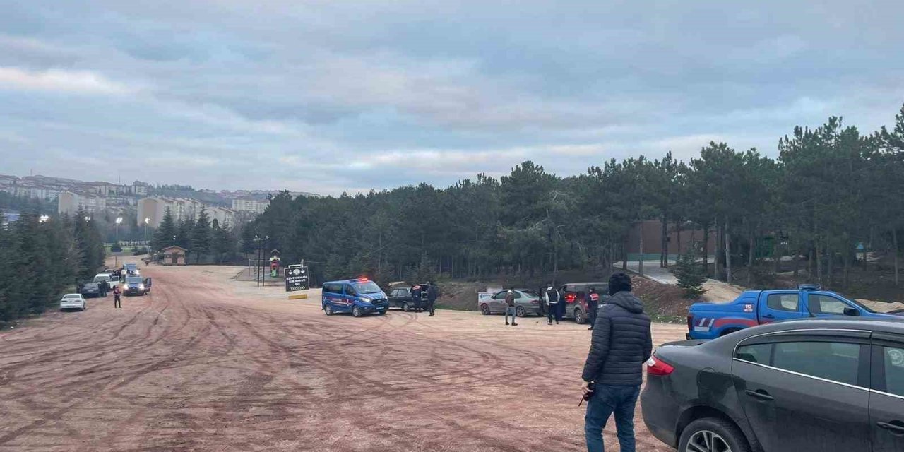 Jandarma denetiminde aracında tabanca bulunan şahıs gözaltına alındı