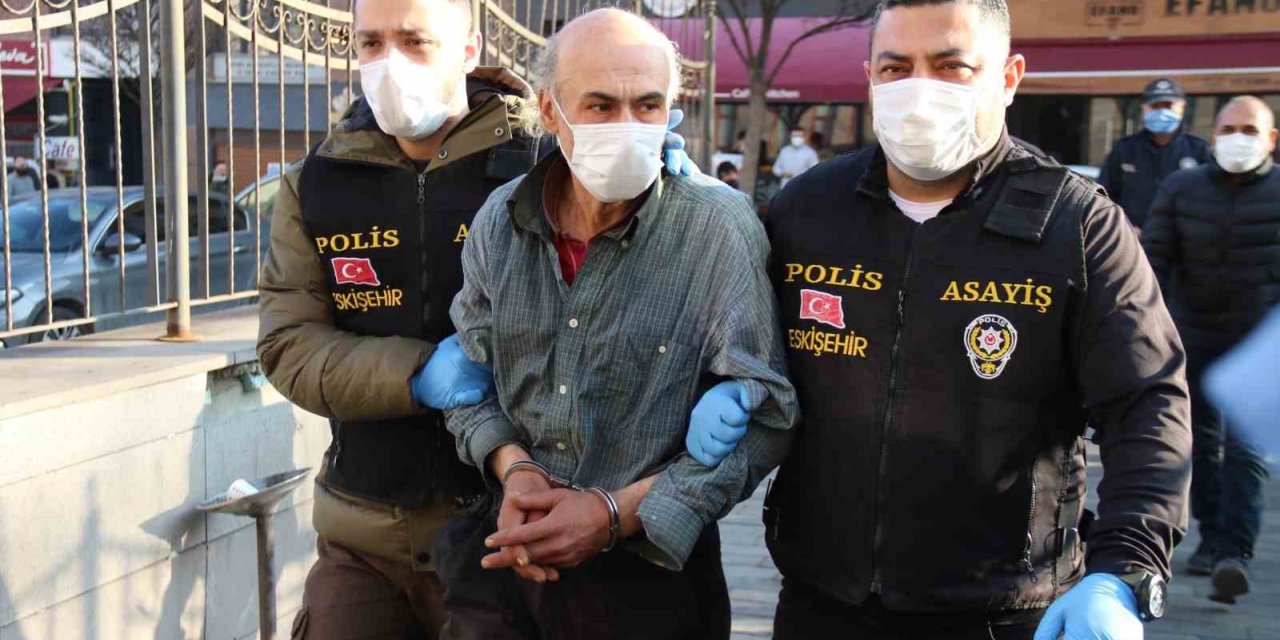 61 yaşındaki kişiyi öldürüp yaşadıkları barakanın arkasına gömen sanıkların yargılandığı dava ertelendi