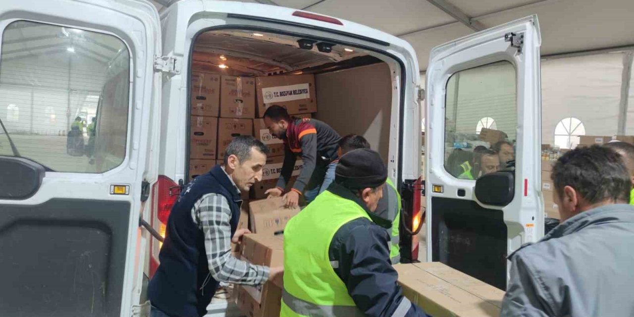 Bozüyük Belediyesi’nden deprem bölgesine mont yardımı