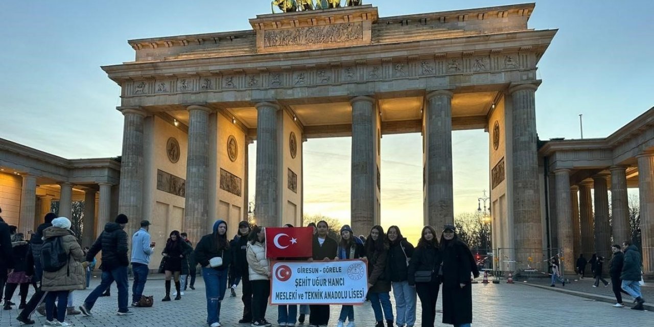 Hasta ve yaşlı bakım eğitimini yurtdışında aldılar