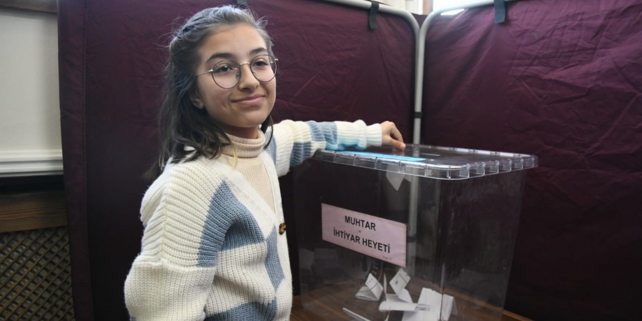 Mamak’ta gençler ve çocuklar sandığa gitti
