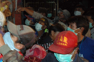 Endonezya'da tsunami: 154 ölü