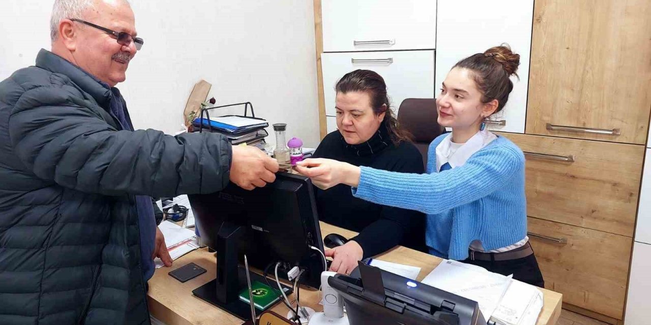 Edremit Ticaret Odası’nda bir ay içinde 150 dijital ehliyet işlemi yapıldı