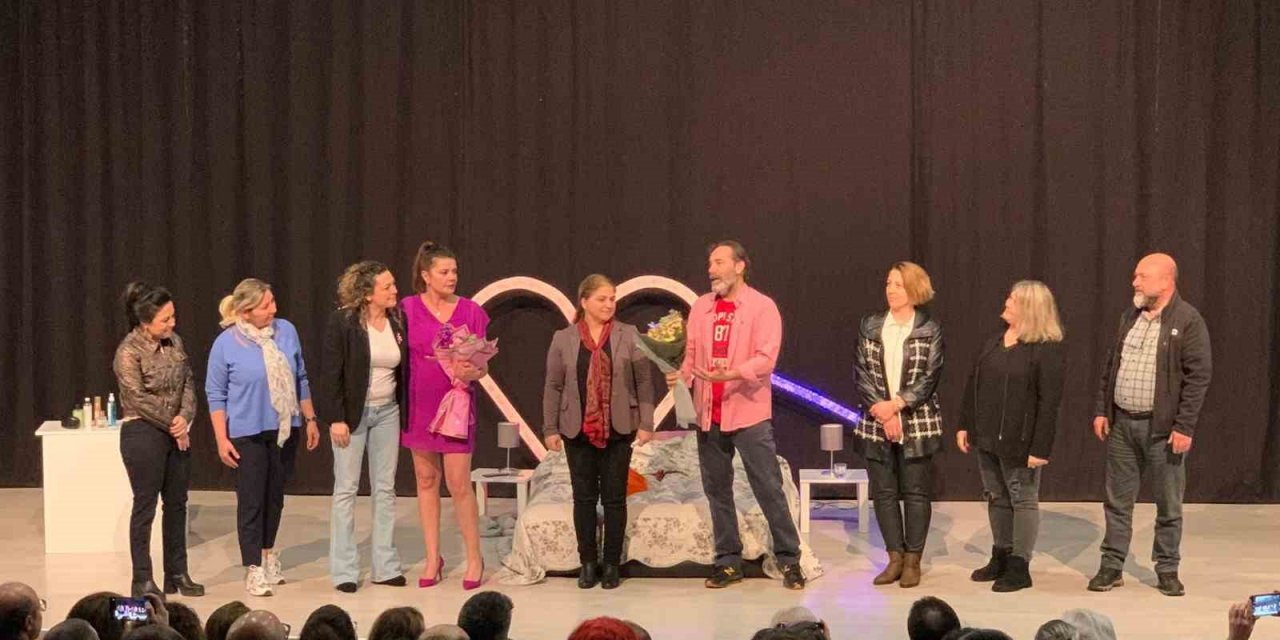 Geliri depremzede öğrencilere bağışlandı