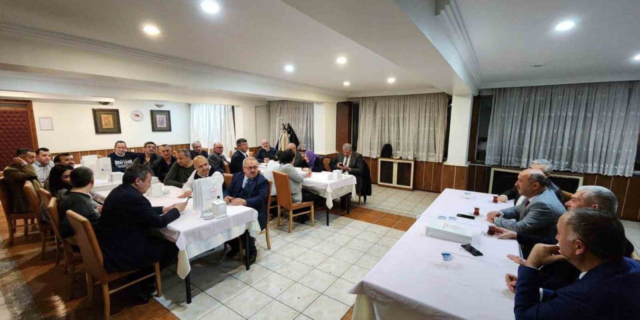 Müdür Başyiğit’in, emekli olan Milli Eğitim Müdürlüğü personeliyle veda buluşması