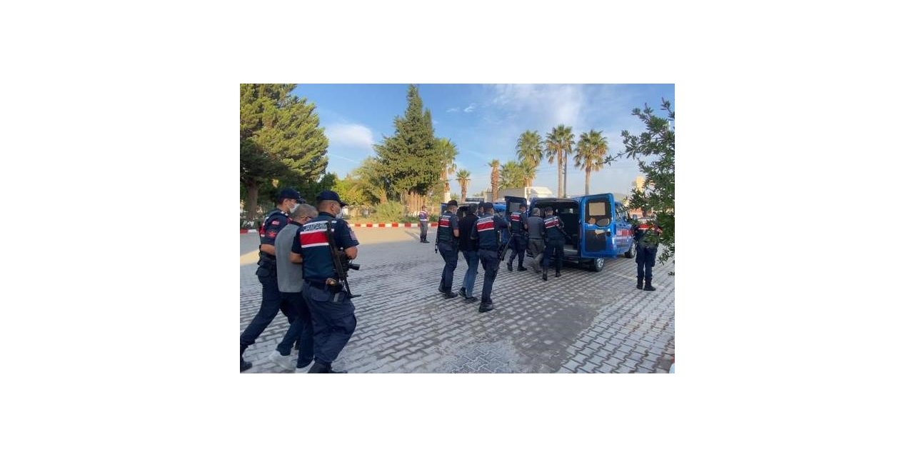 Terör örgütüne para toplayan şüpheliler jandarmadan kaçamadı