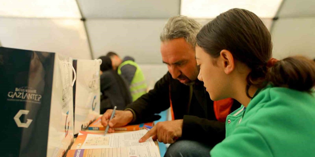 Depremzede öğrencilere verilecek desteğin detayları açıklandı