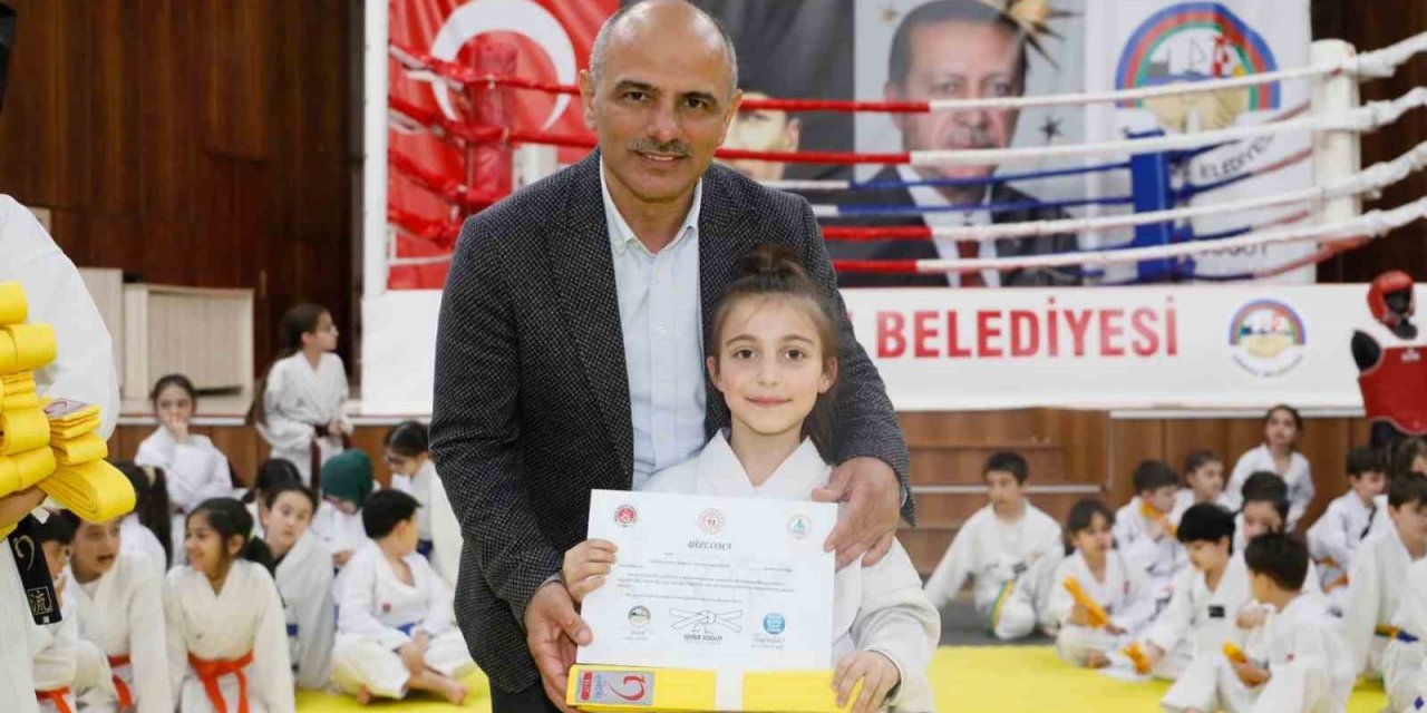 Körfez’de 100 sporcuya yeni kuşak