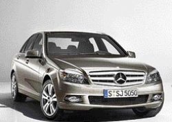 Mercedes önde gidiyor