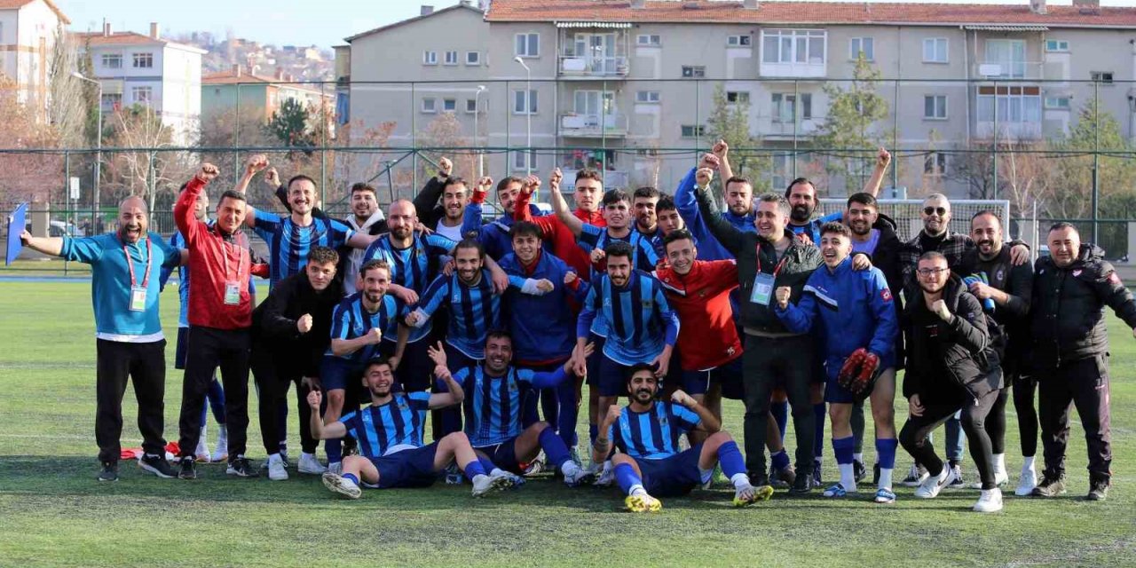Yenimahalle Belediyespor namağlup liderlik koltuğuna oturdu