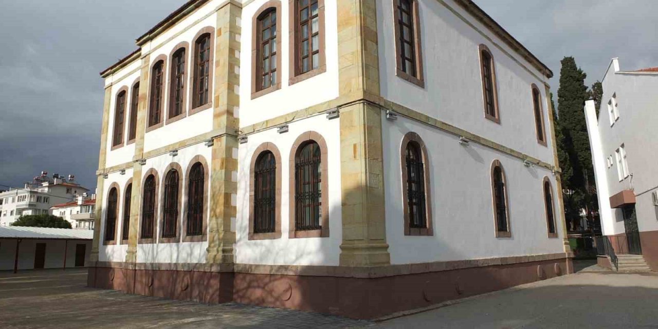 Balıkesir’de tarihi bina kültür sanat ve eğitim merkezi oldu