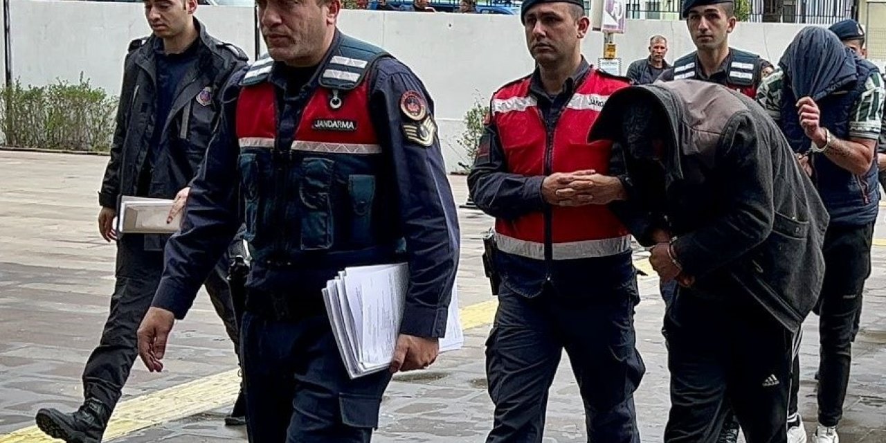 Deve ahırında 10 kilo 200 gram uyuşturucu ele geçirildi