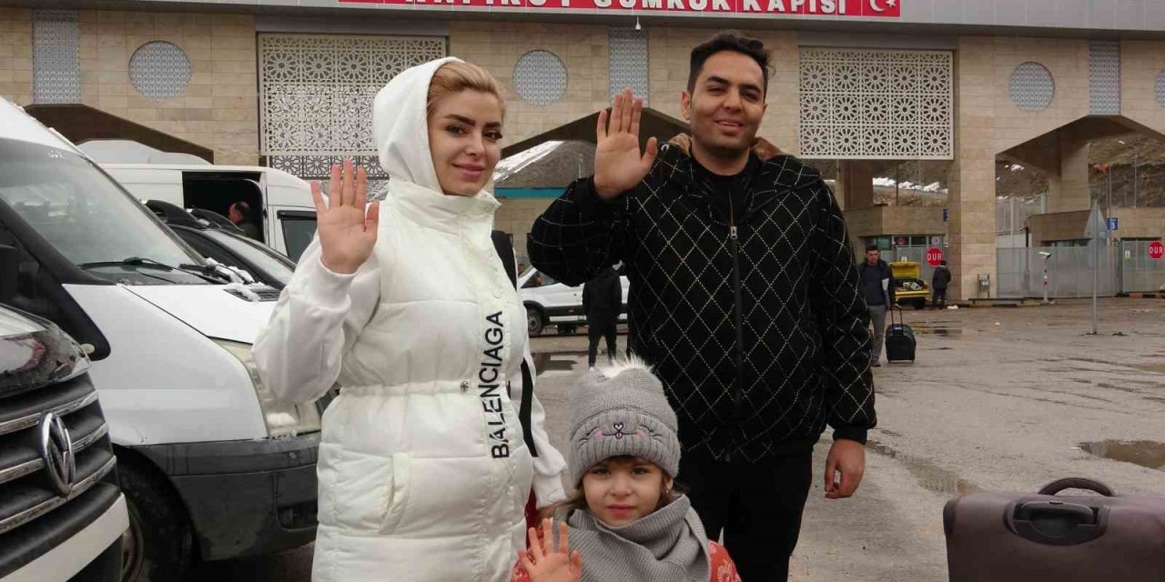 İranlı turistler Nevruz için Van’a akın etmeye başladı