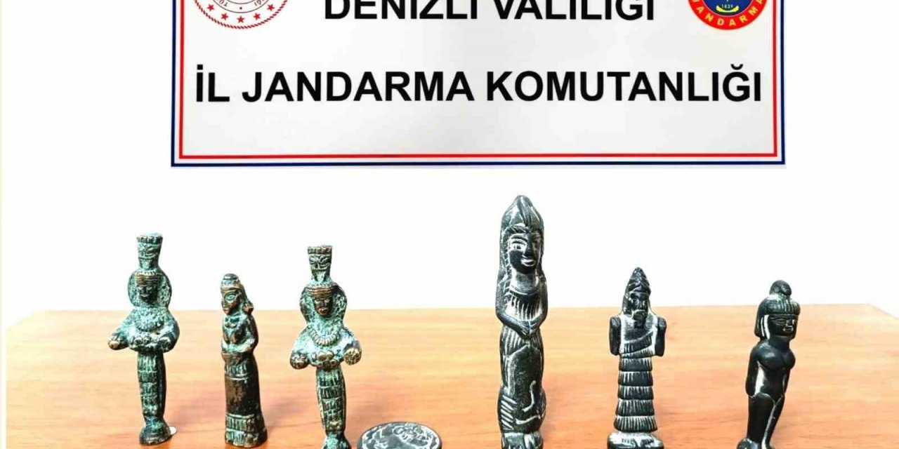 Tarihi eser kaçakçıları 6 parça heykel ve sikkeyle birlikte yakalandı