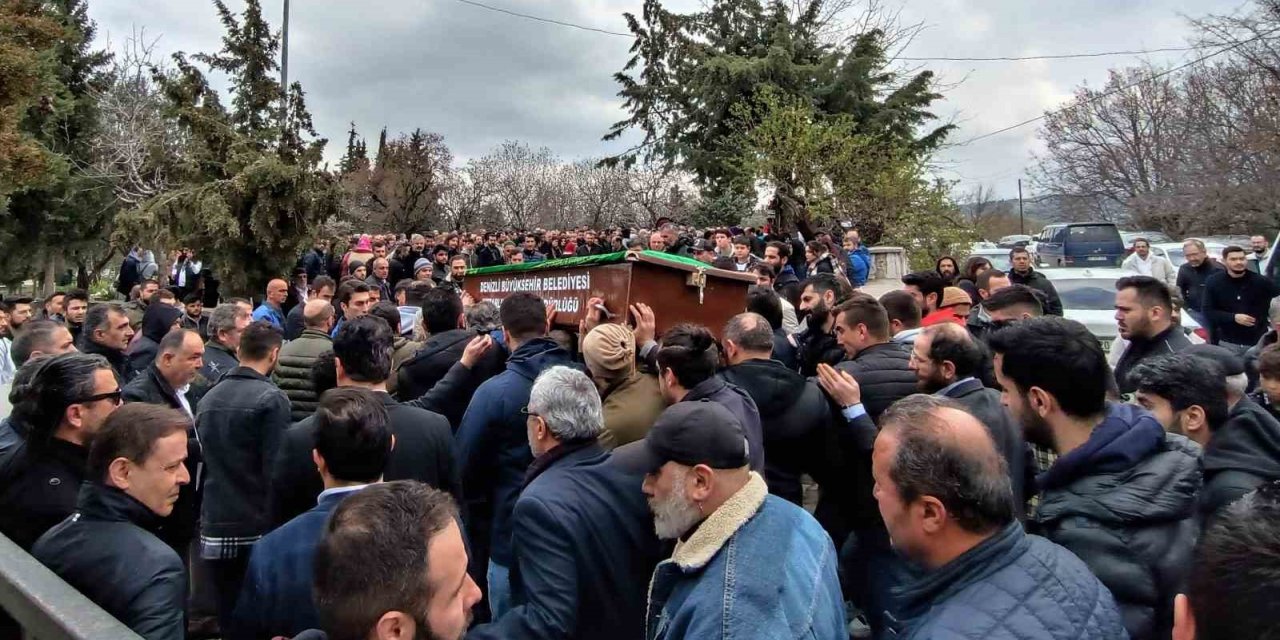 Denizlili gazeteci Ayhan Çimendağ son yolculuğuna uğurlandı