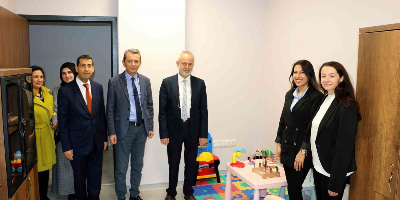 Otizm riskli çocuklar için danışma merkezi açıldı