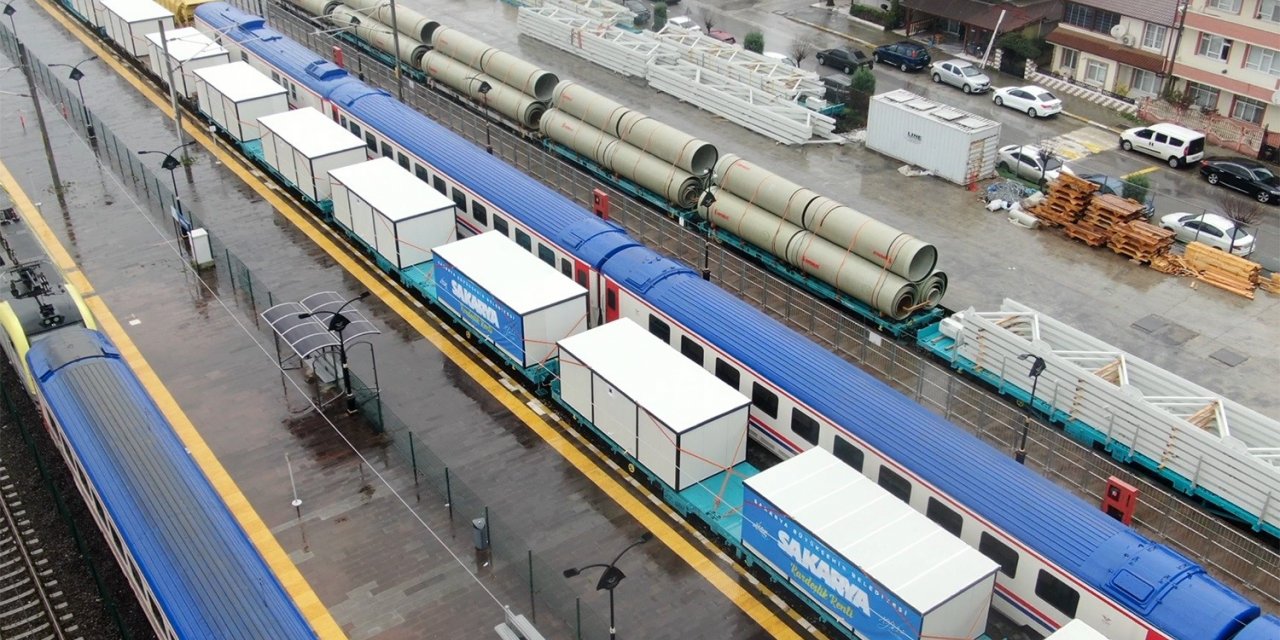 Sakarya’dan İskenderun’a kardeşlik treni: 40 konteyner daha yola çıktı