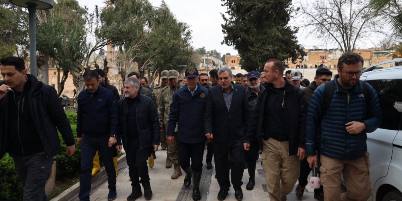 Bakan Akar Şanlıurfa’da incelemelerde bulundu