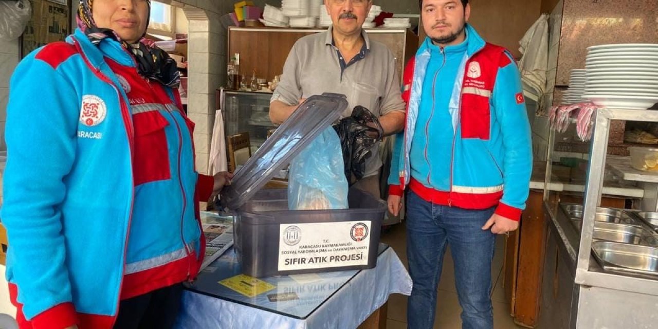 Karacasu’daki lokantalarda artan yemekler can dostlar için toplanıyor