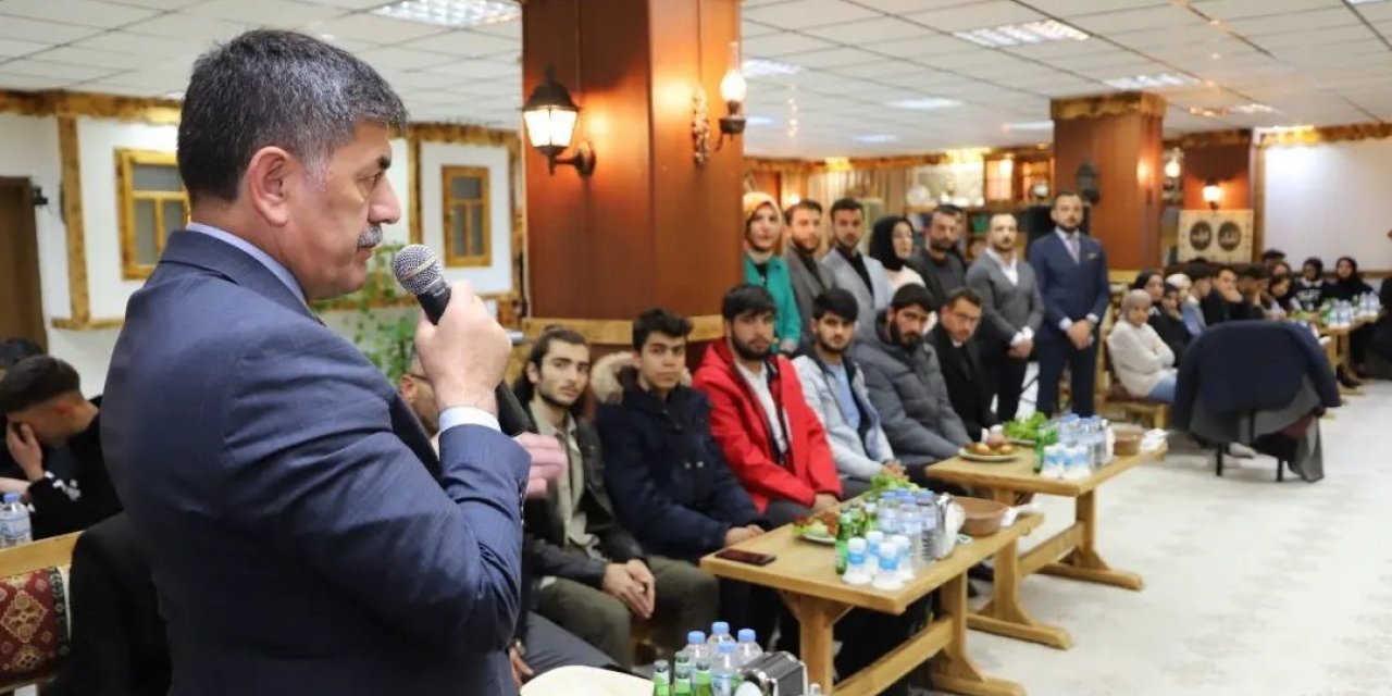 Yardımlaşma kampanyasında gönüllü çalışanlara teşekkür belgesi verildi