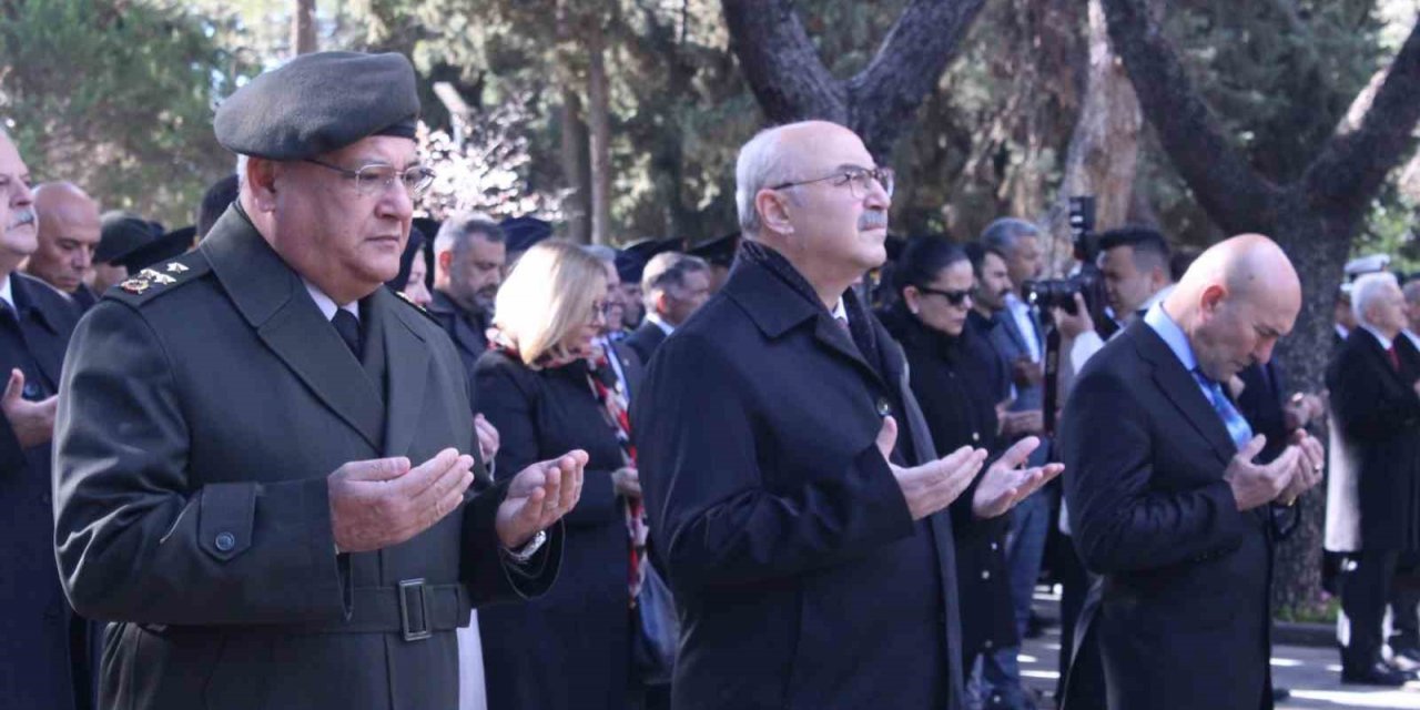 Çanakkale şehitleri İzmir’de törenle anıldı