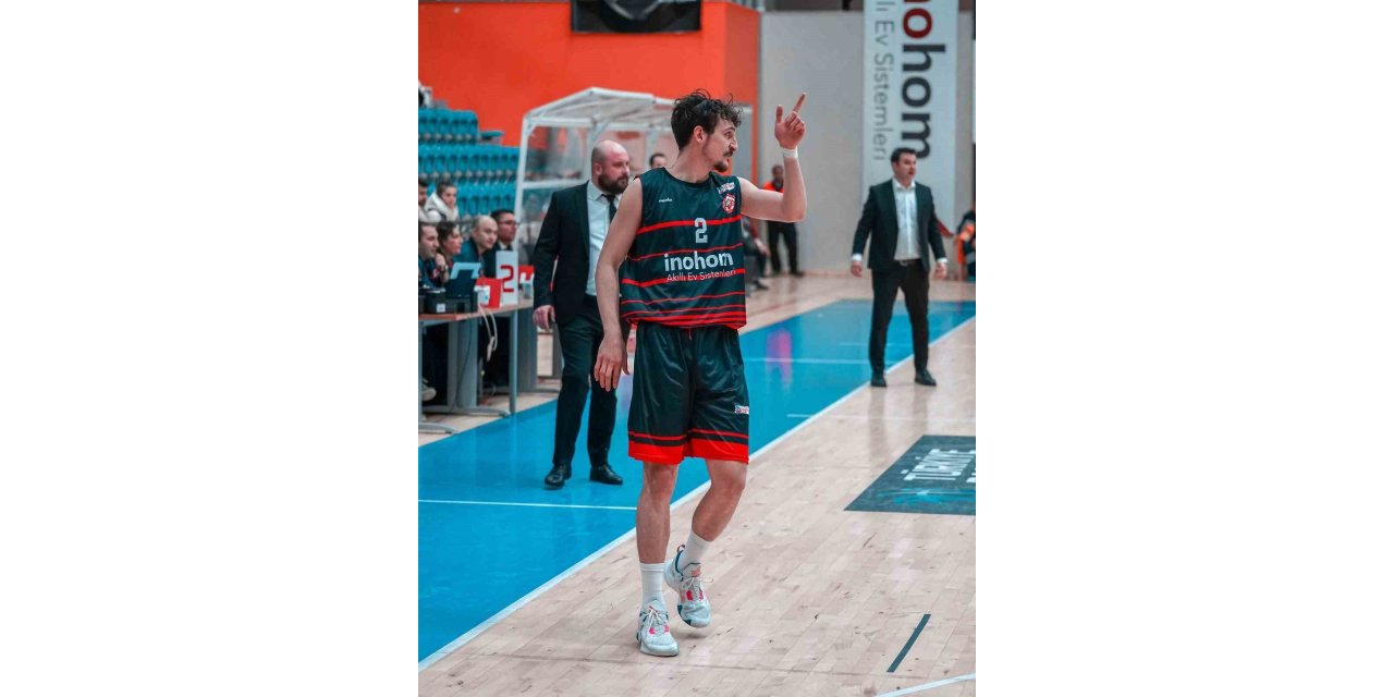 İlkler Şehri Uşak liderliği yakaladı