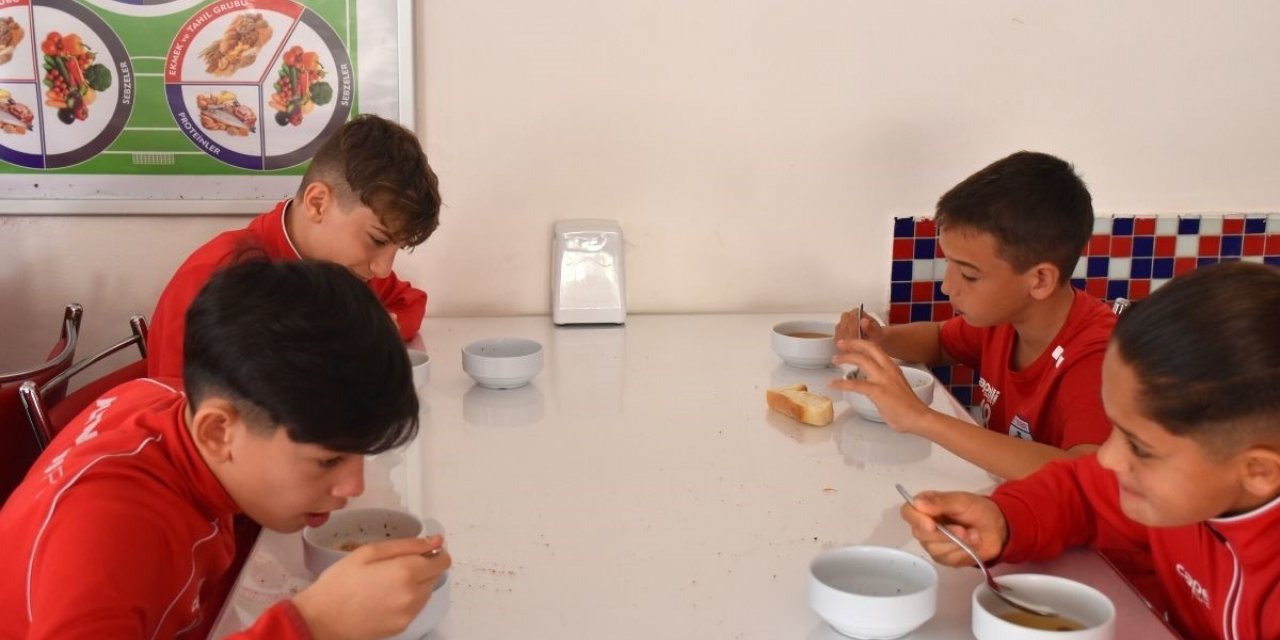 Altınordulu miniklere Çanakkale menüsü