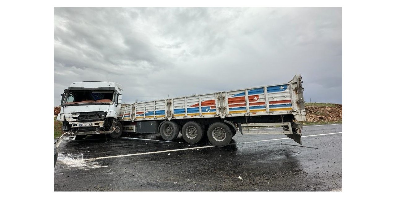 Midyat’ta tır kazası 1 yaralı