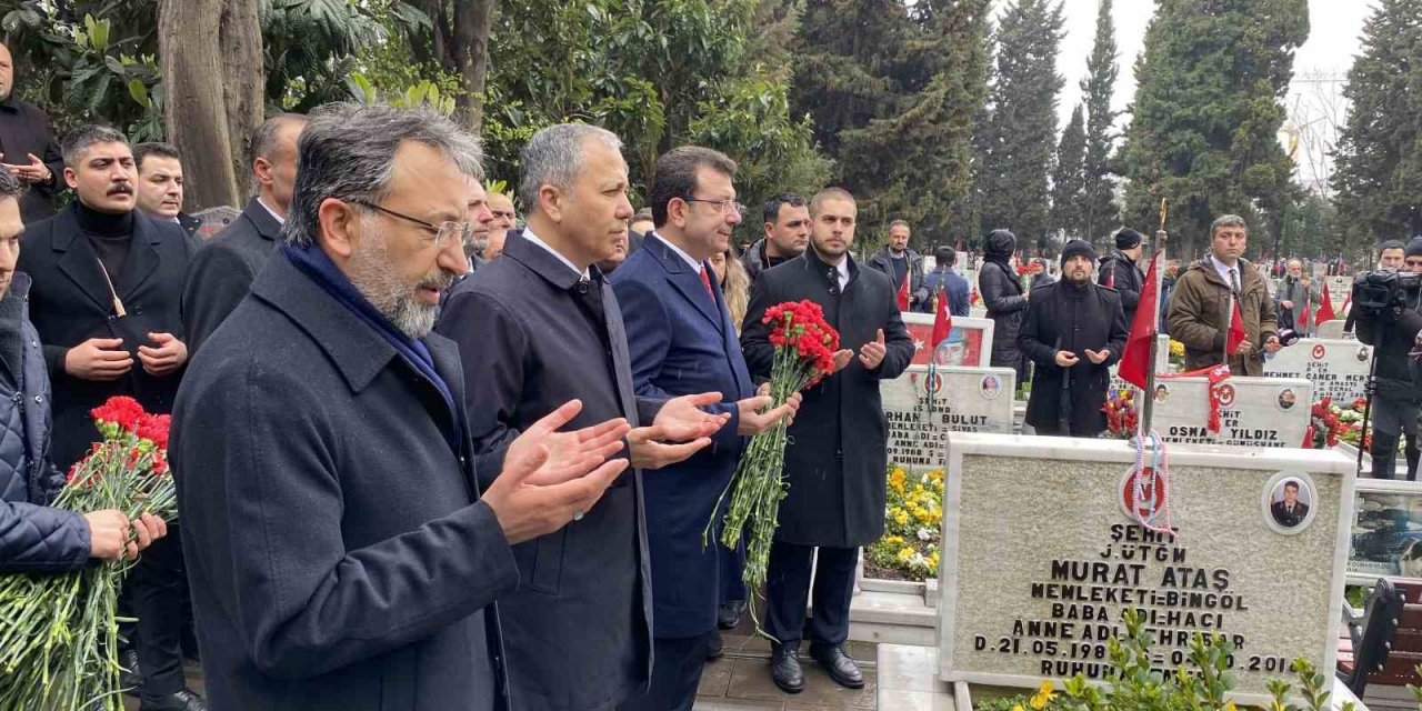 Çanakkale Şehitleri, Edirnekapı Şehitliği’nde törenle anıldı