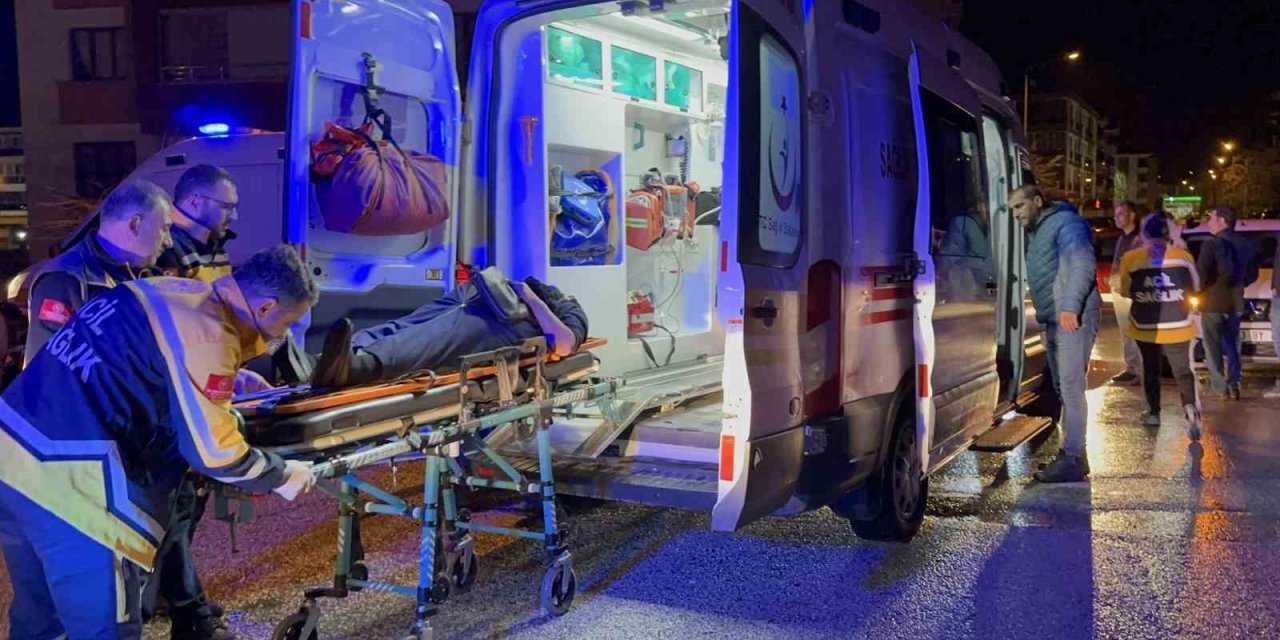 Elazığ’da iki otomobil çarpıştı: 7 yaralı