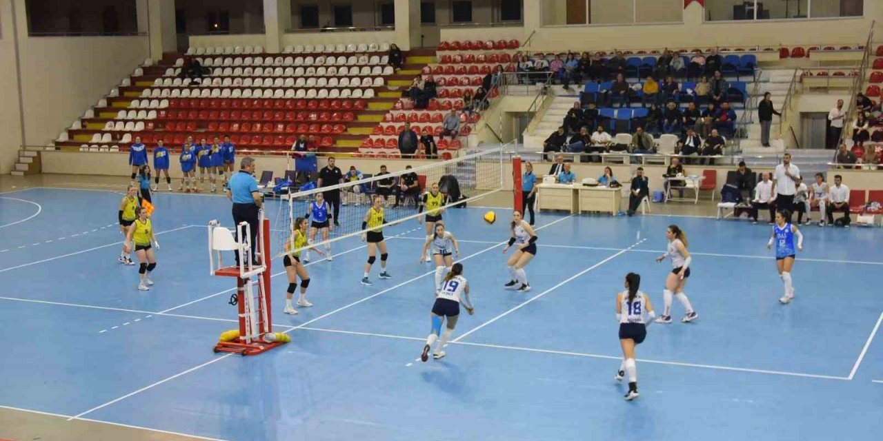 Yarı finalde Bozüyük Belediyesi Eğitim Spor, Beykoz Belediyesi’ne yenildi