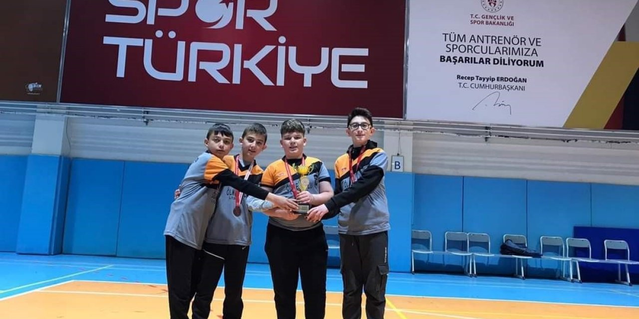 Atatürk Ortaokulu Şuhutluları sevince boğdu