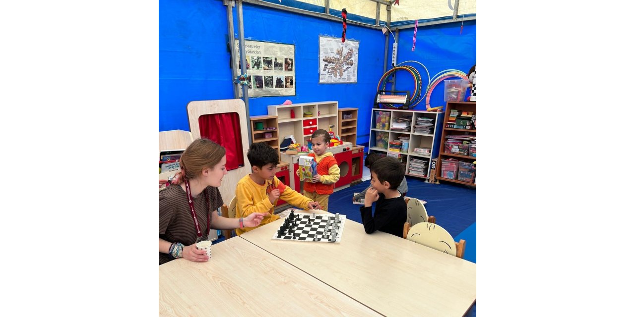 Anadolu Üniversitesi’nden depremzede çocuklar için etkinlik alanı