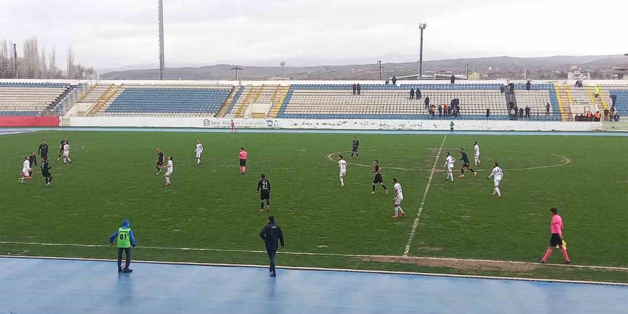 TFF 3. Lig: Kırıkkale BA: 0 - Kuşadasıspor: 0