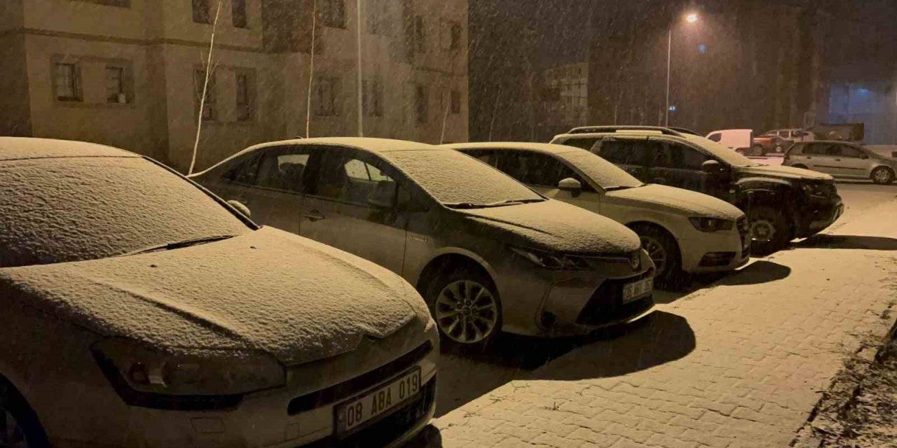 Kars’ta yoğun kar yağışı