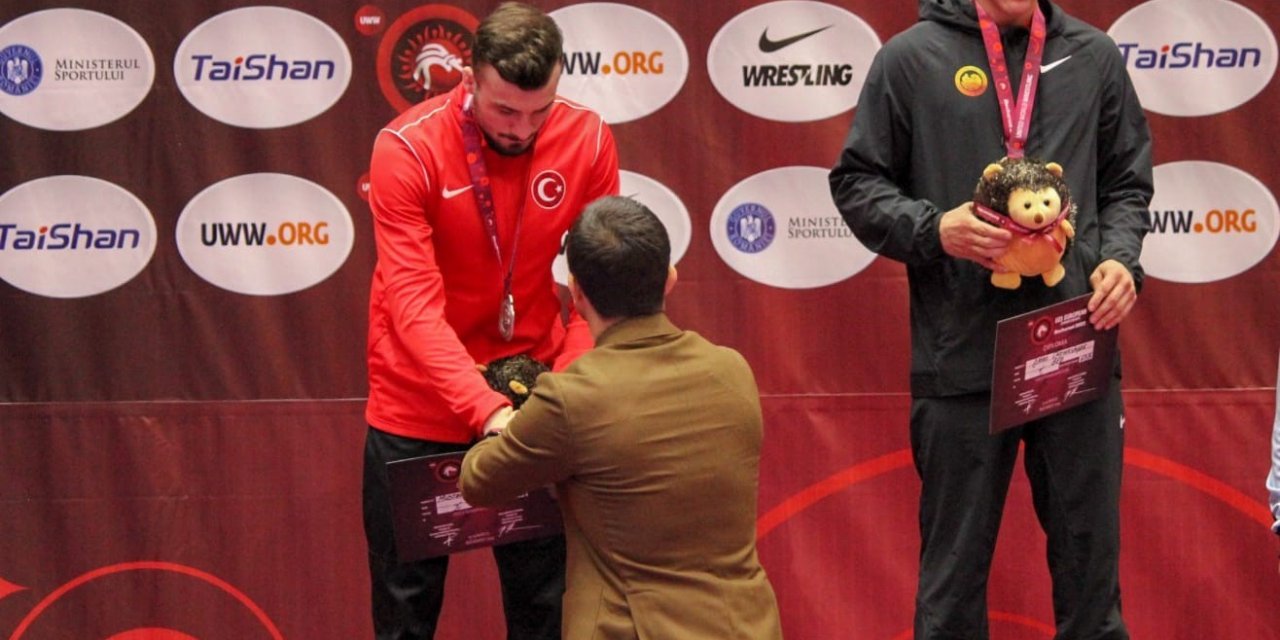 TGF Başkanı Şeref Eroğlu: "Türk bayrağını gururla temsil etmeye devam edeceğiz"