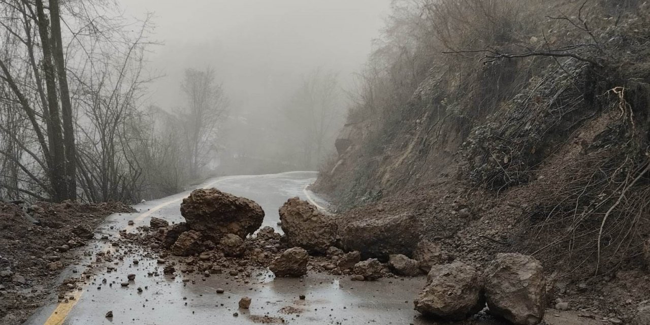 Aşırı yağışlar heyelana sebep oldu
