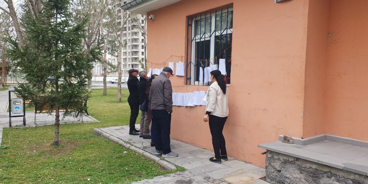 Seçmen listeleri askıya çıktı