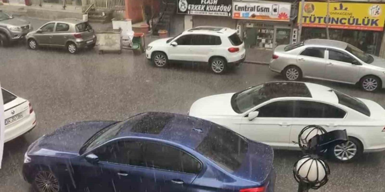 Diyarbakır’da bardaktan boşanırcasına sağanak ve dolu etkili oldu